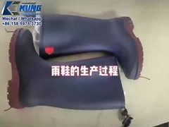 Máy đúc giày mưa